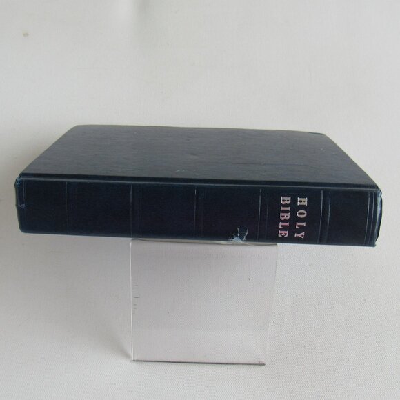 Holy Bible THE GIDEONS IN MEMORY Blue Hardcover Book By Thomas Nelson, Inc - Picture 3 of 10